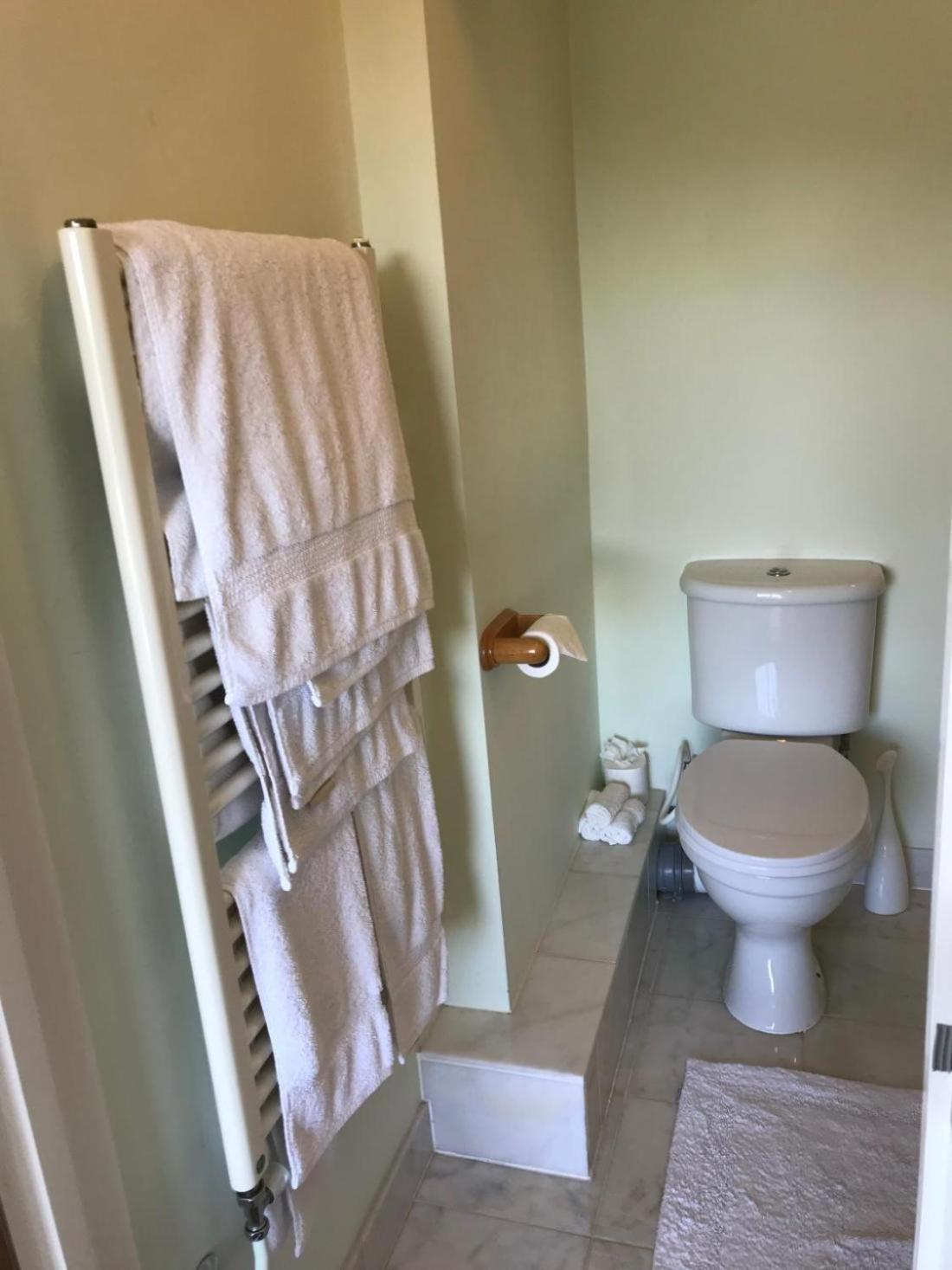 Room In Guest Room - Orchard Manor, Fore Street, Probus, Tr24Ly, Nr Truro Buitenkant foto